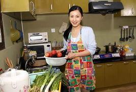 娱乐吃瓜酱小时候的保姆